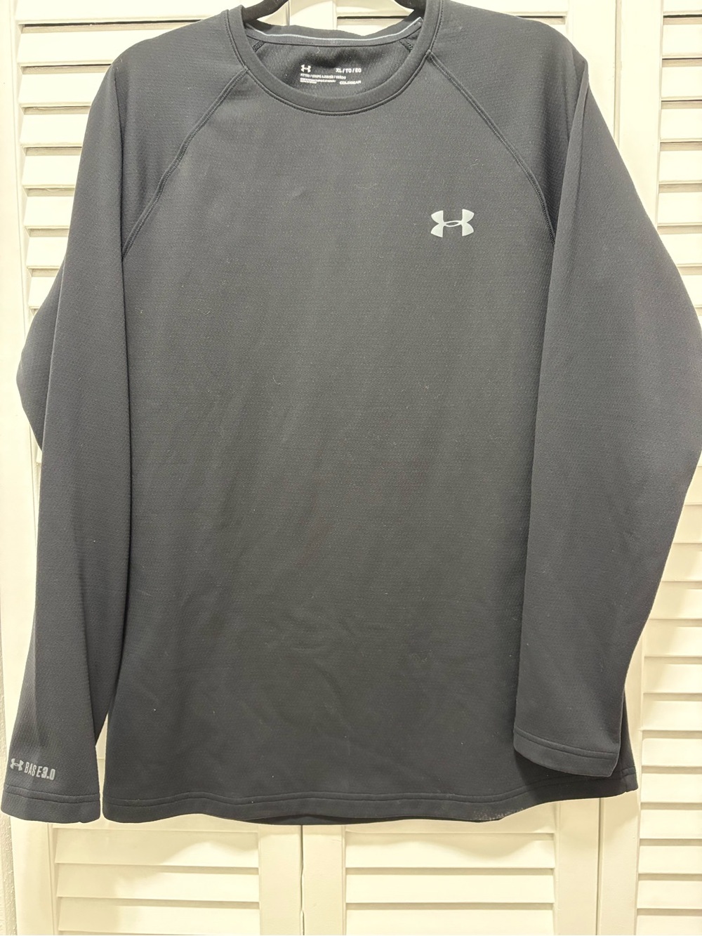 Under Armour Men’s Long Sleeve Crew Shirt - Black
